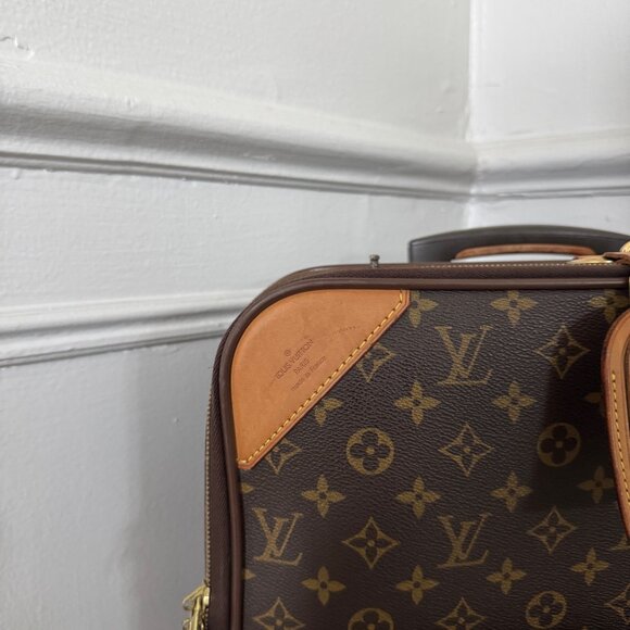 Louis Vuitton MONOGRAM CANVAS Pegase 55 - Picture 11 of 13